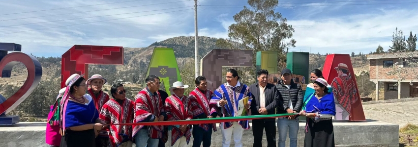 INAUGURAMOS EL PARQUE CENTRAL DE LA PARROQUIA CACHA 